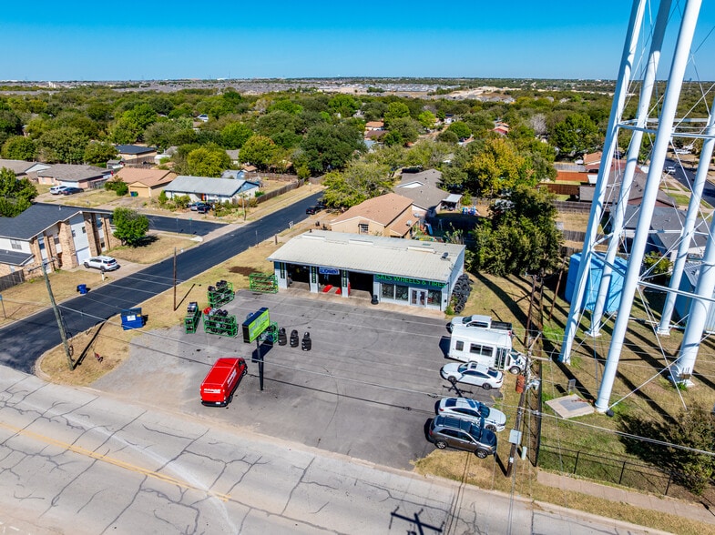More Photos Of 1004 W Main St, Crowley Auto Repair For Sale
