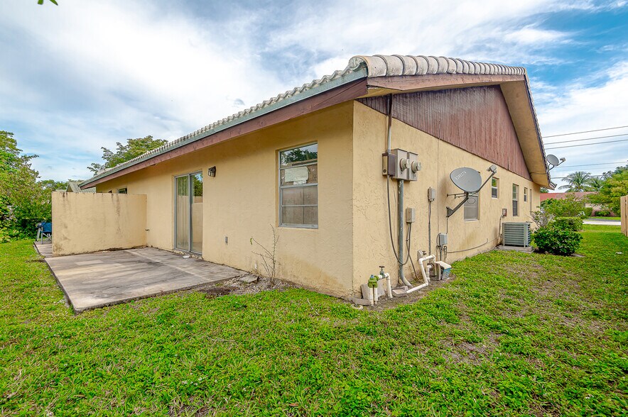 More Photos Of 3960 NW 110th Ave, Coral Springs Multifamily For Sale