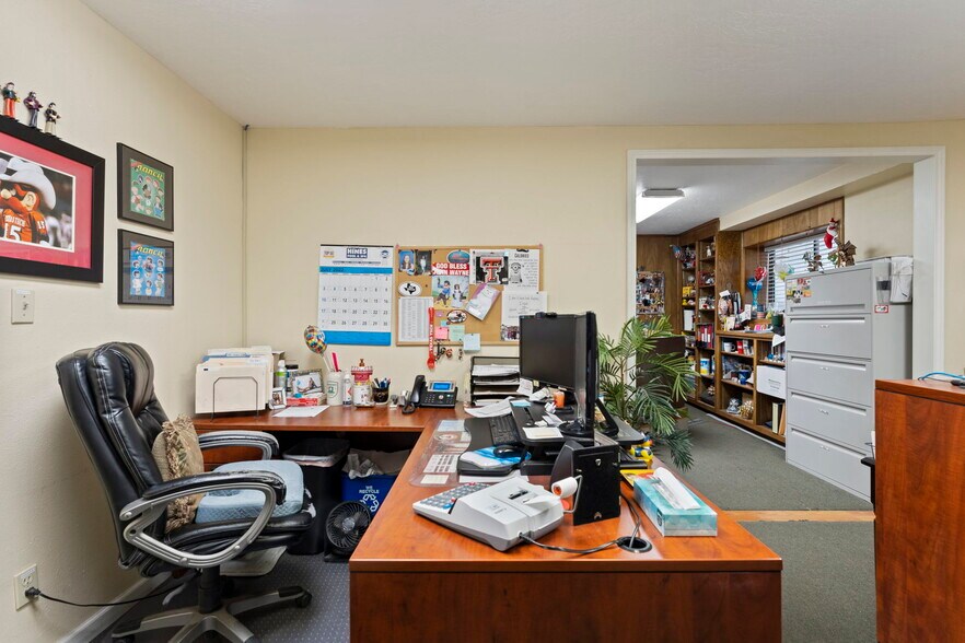 More Photos Of 900 McPhaul, Austin Warehouse For Sale