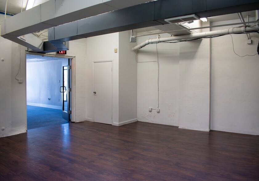More Photos Of 372 N Craig St, Pittsburgh Loft Creative Space For Lease