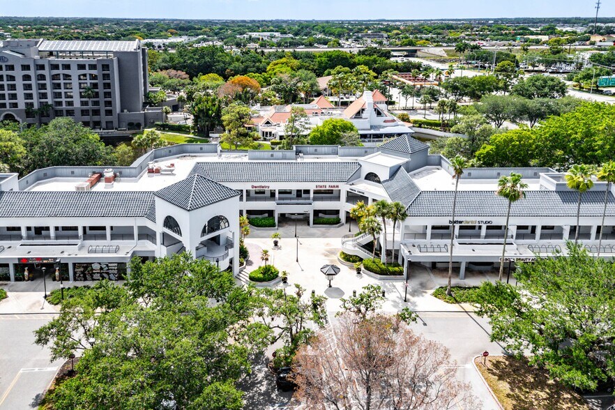 More Photos Of 7820-7860 Glades Rd, Boca Raton Office For Lease