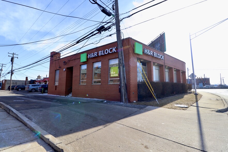 Primary Photo Of 23946-23948 Michigan Ave, Dearborn Storefront For Sale