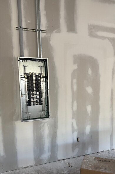 More Photos Of 1136 Hungry Neck Rd, Mount Pleasant Unknown For Lease