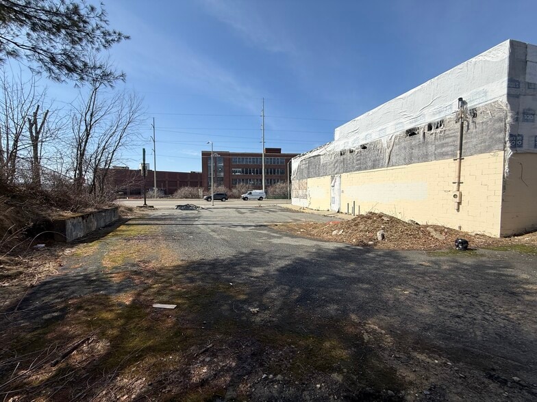 More Photos Of 342 W Boylston St, Worcester Freestanding For Sale