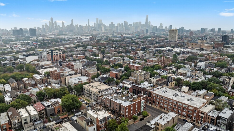 More Photos Of 1720 W North Ave, Chicago Storefront Retail Office For Lease