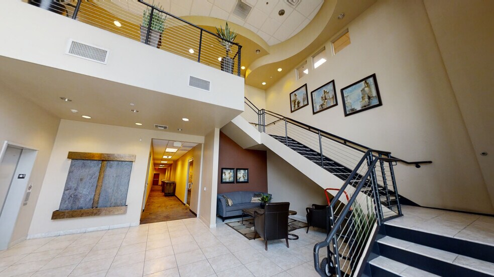 More Photos Of 15950 N 76th St, Scottsdale Office For Lease