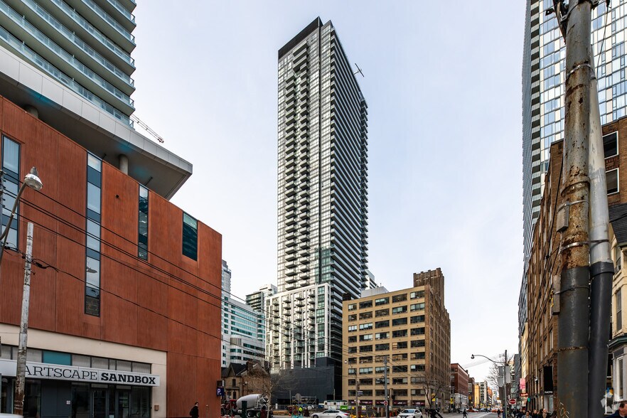 Primary Photo Of 93 Peter St, Toronto Apartments For Lease