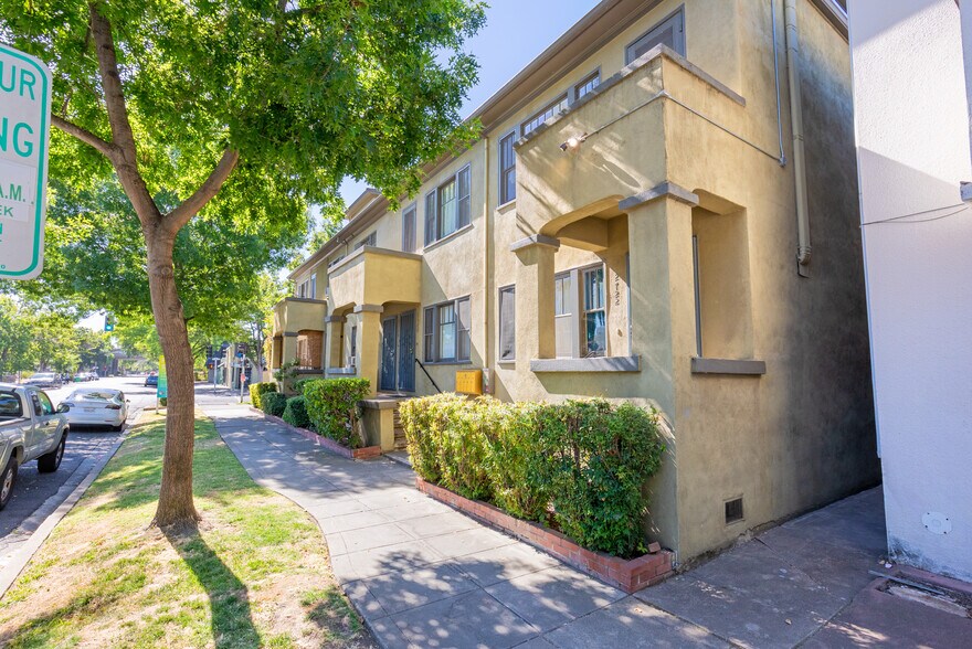 More Photos Of 2722-2730 T St, Sacramento Apartments For Sale