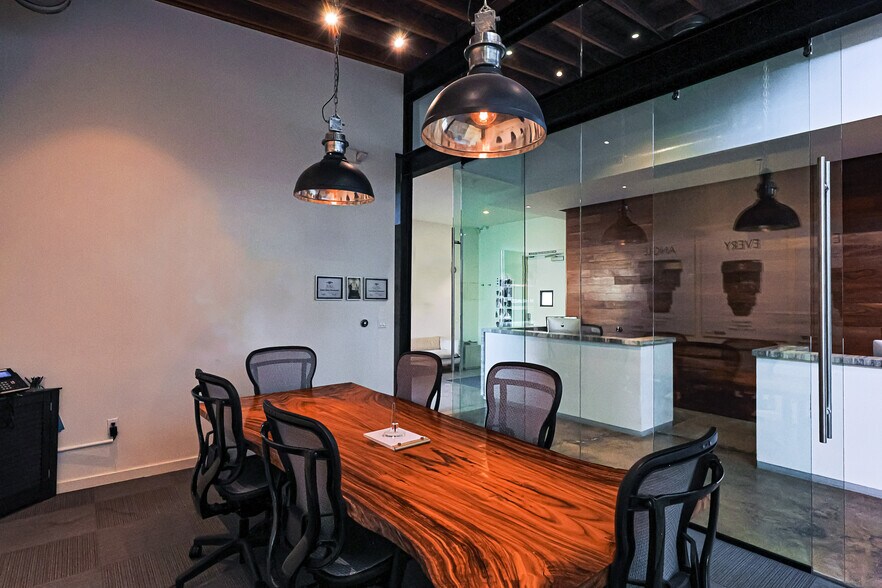 More Photos Of 5009 Exposition Blvd, Los Angeles Warehouse For Sale