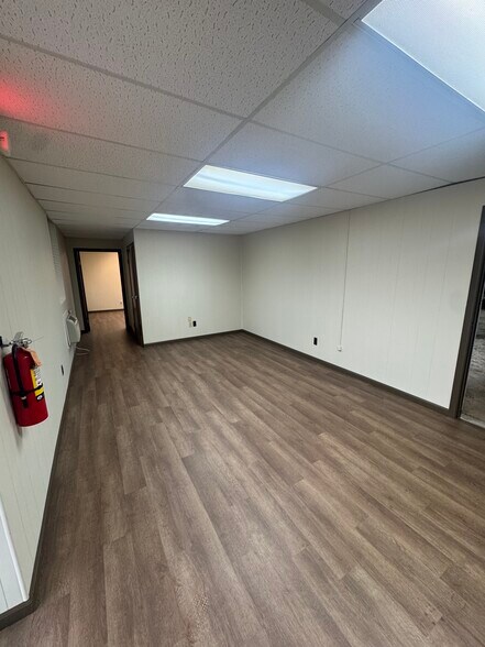 More Photos Of 41590 Production Dr, Harrison Township Manufacturing For Lease