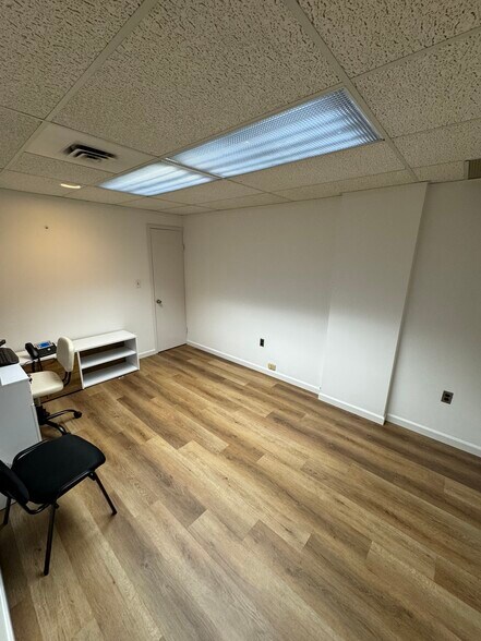 More Photos Of 211 Essex St, Hackensack Medical For Lease