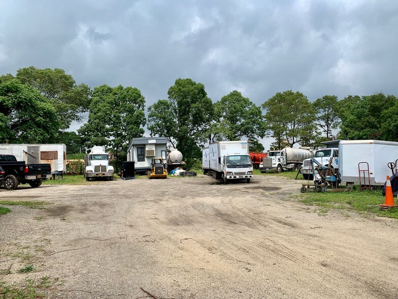 More Photos Of 1280-1290 Straight Path, Wyandanch Warehouse For Sale