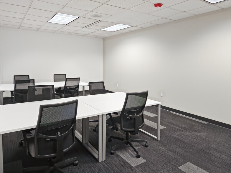 More Photos Of 100 W College Ave, Appleton Coworking Space
