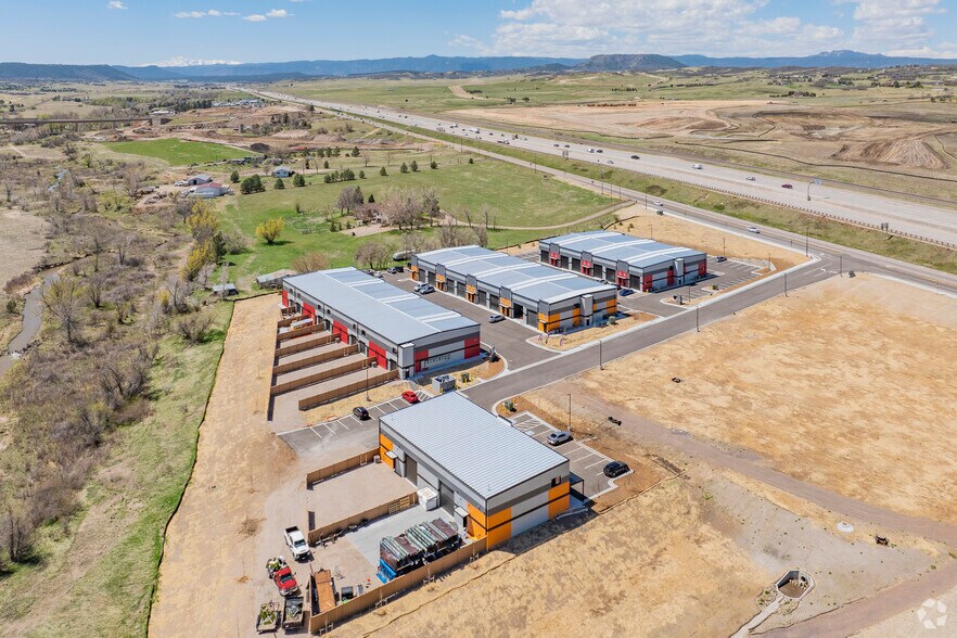 More Photos Of 1010 S Interstate 25, Castle Rock Showroom For Lease