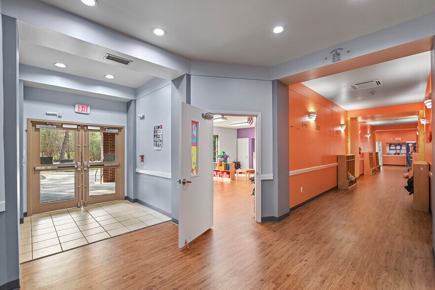 More Photos Of 1202 N Millbend Dr, Spring Religious Facility For Sale