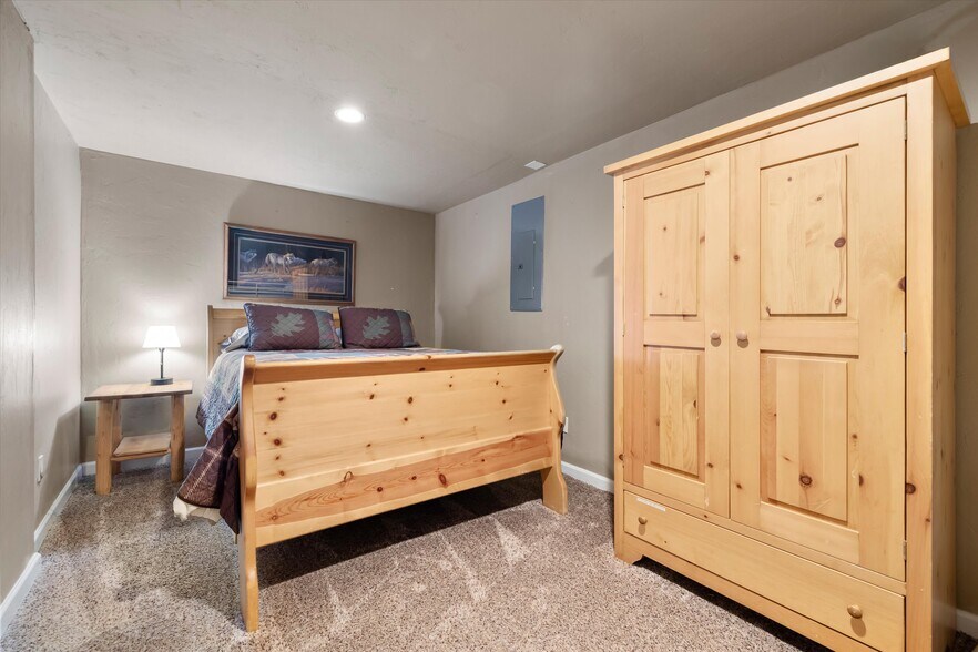 More Photos Of 53345 Riverview Dr, La Pine Multifamily For Sale