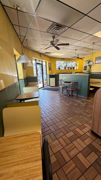 More Photos Of 4 Wheeler st, Lynn Restaurant For Lease