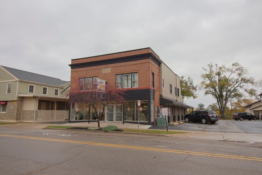 Primary Photo Of 921-927 S Burdick St, Kalamazoo Storefront Retail Office For Lease
