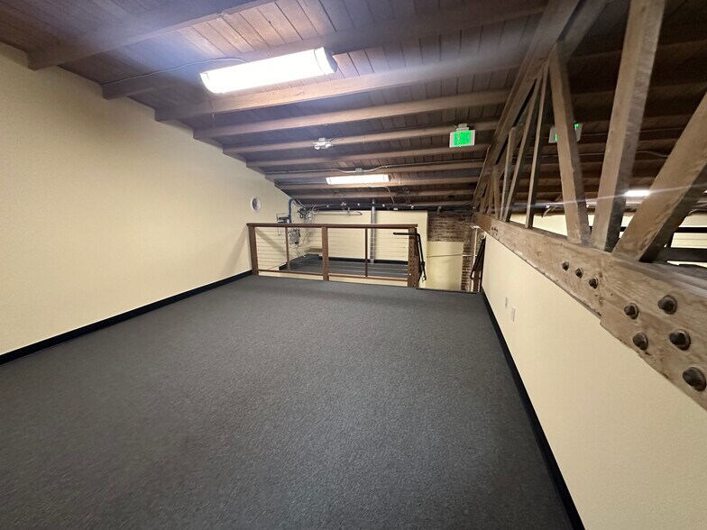 More Photos Of 3608 San Fernando Rd, Glendale Loft Creative Space For Lease