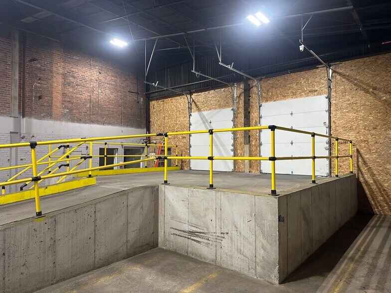 More Photos Of 2200 Bleecker St, Utica Warehouse For Lease