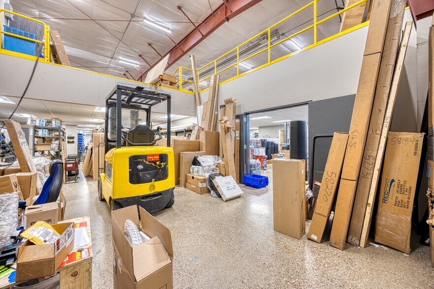 More Photos Of 3928 Tri Hill Frontage Rd, Great Falls Auto Dealership For Sale