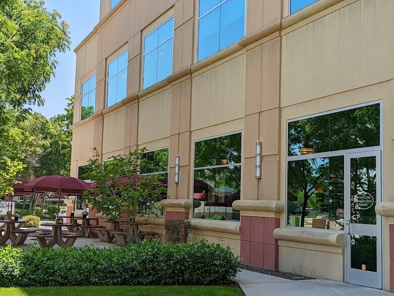 More Photos Of 9500 Ming Ave, Bakersfield Office For Lease