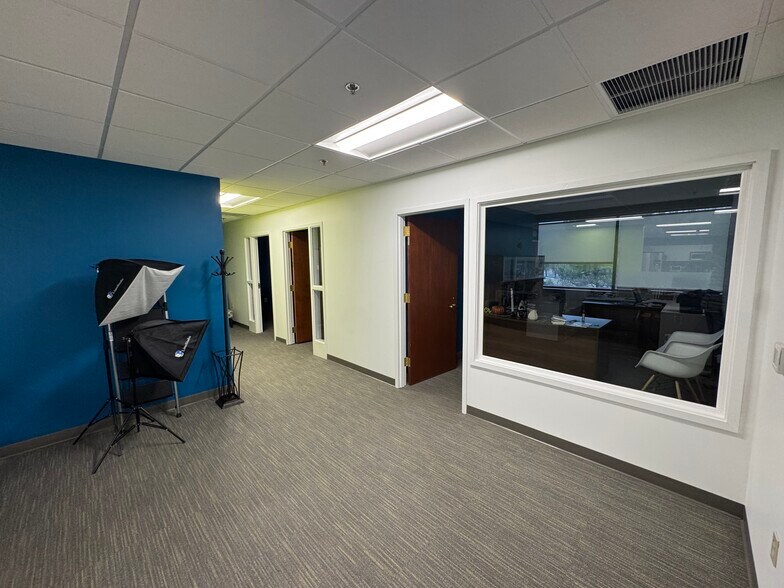 More Photos Of 1611 Pond Rd, Allentown Medical For Lease