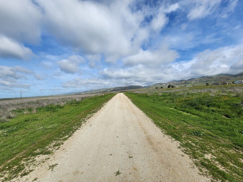 More Photos Of 0 Asilomar Trail, Santa Margarita Land For Sale