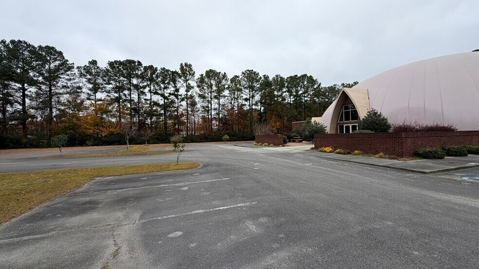 More Photos Of 521 W Grantham Rd, New Bern Specialty For Sale