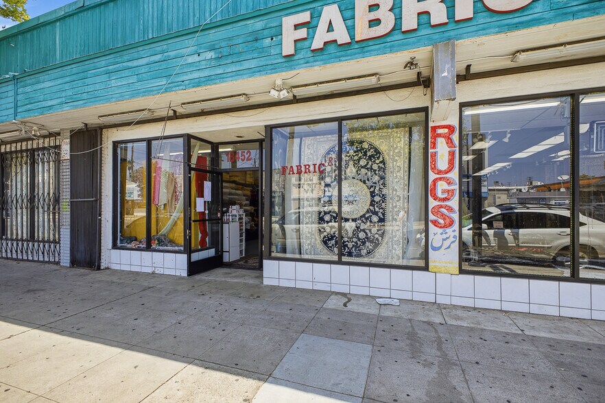More Photos Of , Reseda General Retail For Sale