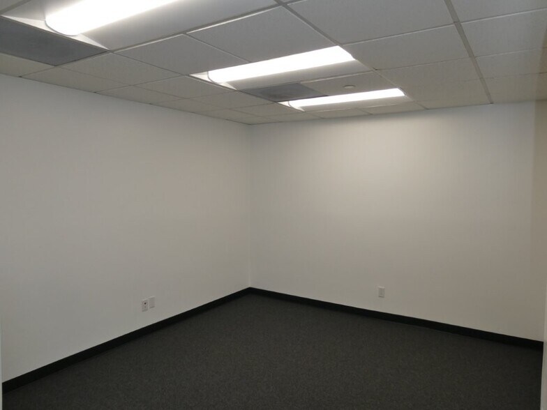 More Photos Of 1756 Flower St, Glendale Office For Lease