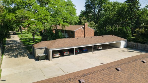 More Photos Of 516 Neff Ln, Grosse Pointe Apartments For Sale