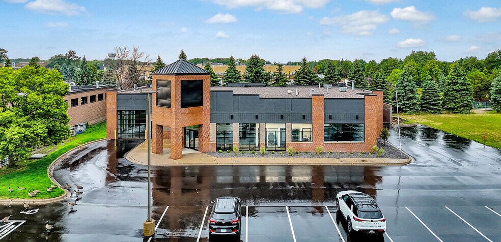 Primary Photo Of 11473 N Marketplace Dr, Champlin Auto Repair For Sale