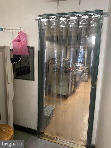 More Photos Of 3102 G St, Philadelphia Restaurant For Lease