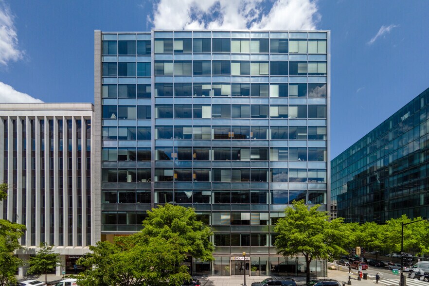 More Photos Of 2001 K St NW, Washington Office For Lease