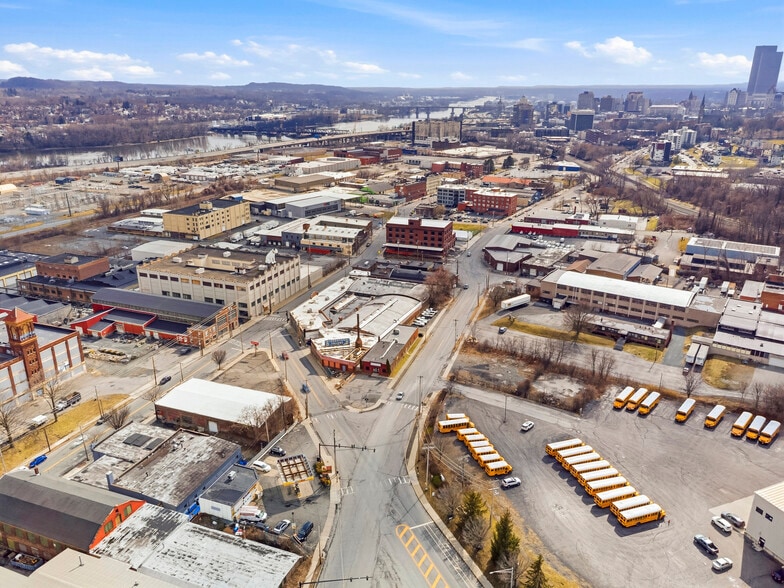 More Photos Of 433 N Pearl St, Albany Warehouse For Sale