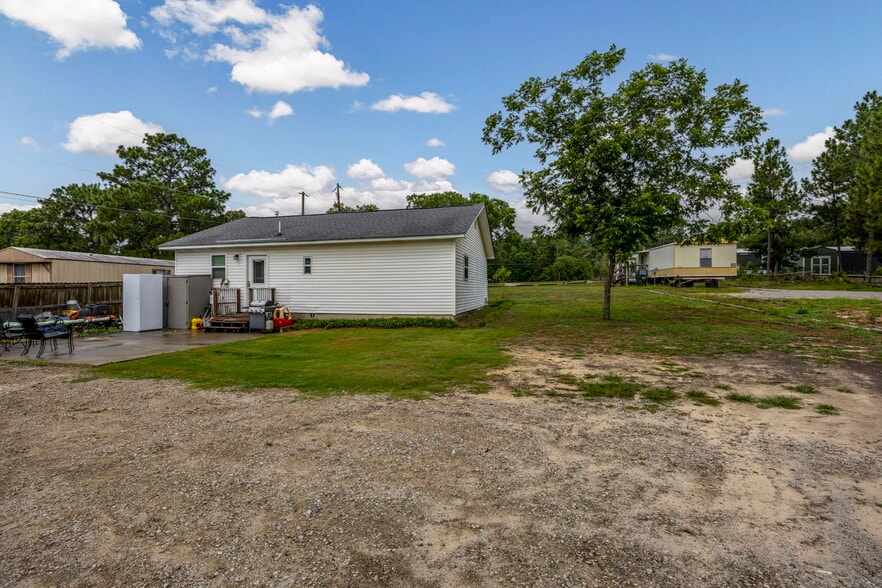 More Photos Of 128 Sandy Springs Ln, Lexington Manufactured Housing Mobile Home Park For Sale