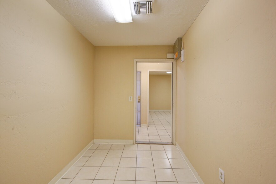 More Photos Of 11613 NW Grand Ave, El Mirage Light Distribution For Sale