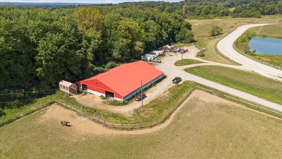 More Photos Of 7233 National Rd, Thornville Horse Stables For Sale