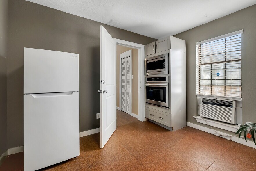 More Photos Of , Quincy Unknown For Sale