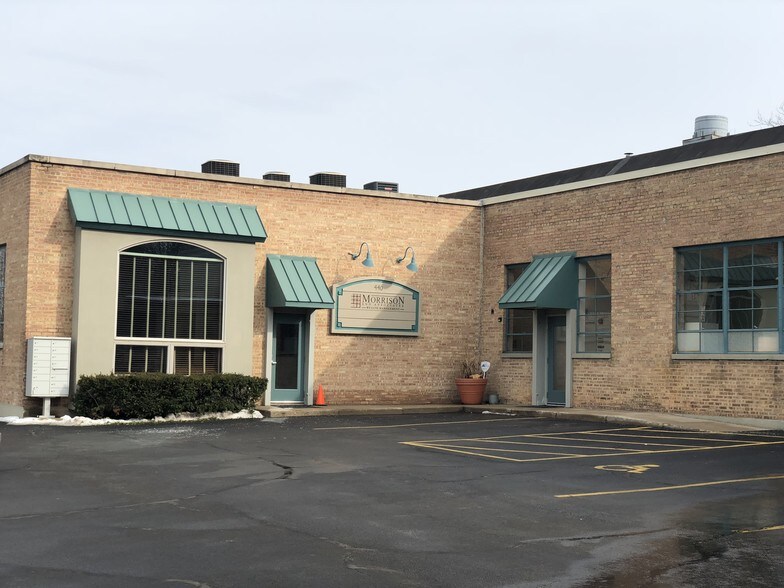 More Photos Of 440 S 3rd St, St Charles Office For Lease