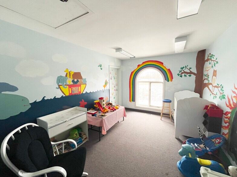 More Photos Of 12274 Guelph Line, Milton Specialty For Sale