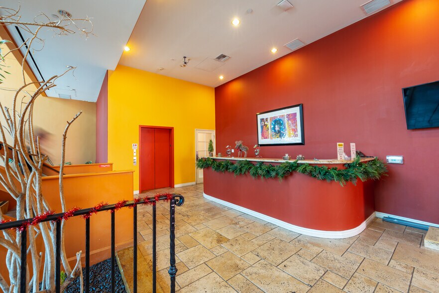 More Photos Of 1415 N Cahuenga Blvd, Los Angeles Loft Creative Space For Sale