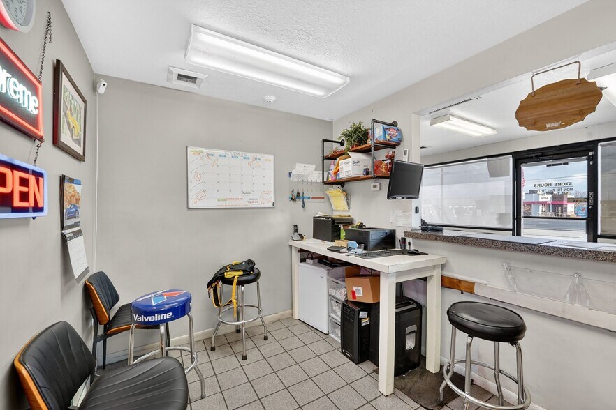 More Photos Of 4650 S Constitution Blvd, Salt Lake City Auto Repair For Sale