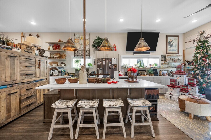 More Photos Of 116 W 5th St, Tipton Research And Development For Sale