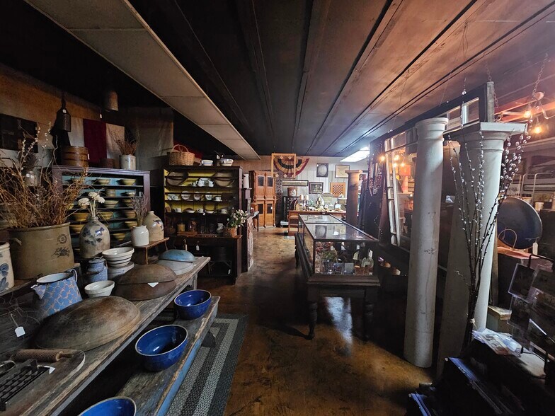 More Photos Of 108 E Madison St, Kirklin Storefront For Sale
