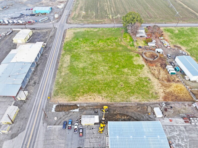 More Photos Of 300 Factory Rd, Sunnyside Land For Sale