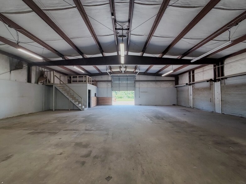 More Photos Of 2337 Industrial Dr, Panama City Warehouse For Sale
