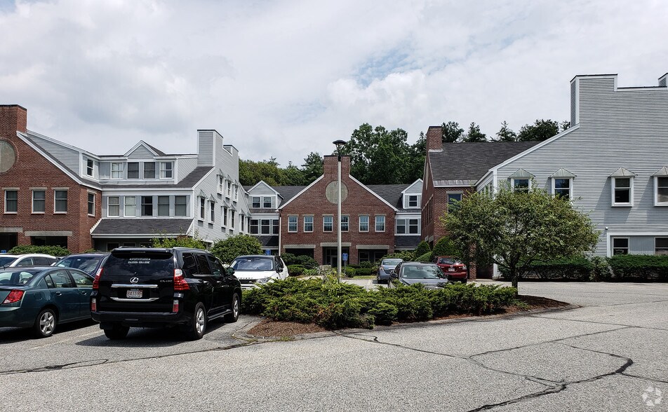 More Photos Of 266 Main St, Medfield Office For Lease