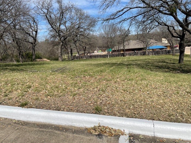 More Photos Of 1130-1131 N Walnut Creek Dr, Mansfield Land For Sale